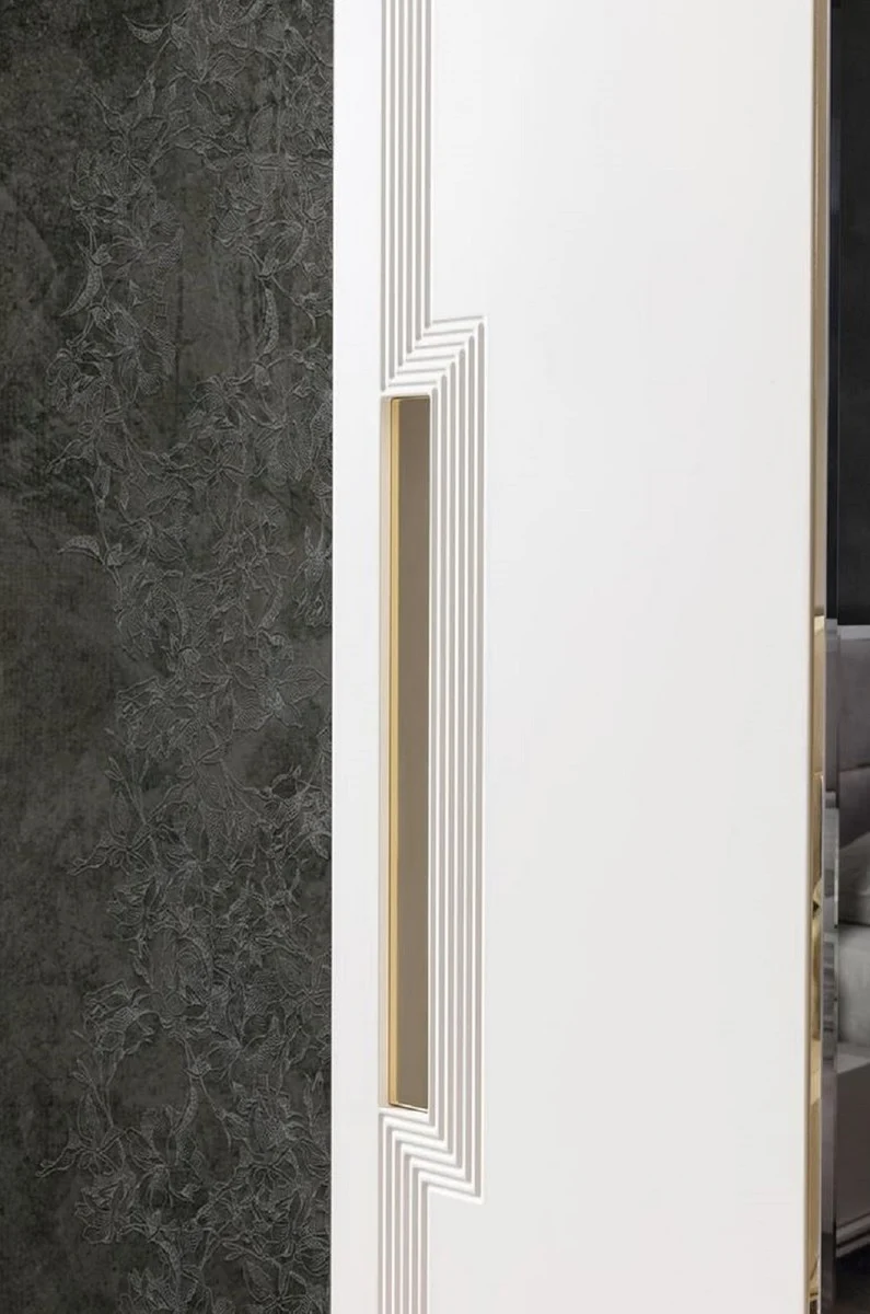 Casa Padrino Luxus Schlafzimmerschrank Weiß / Gold 260 x 70 x H. 220 cm - Verspiegelter Massivholz Kleiderschrank mit 2 Schiebetüren - Luxus Schlafzimmer Möbel