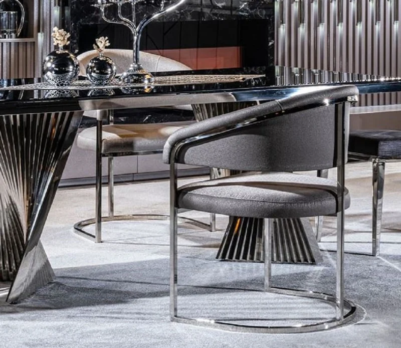 Casa Padrino Luxus Esszimmer Stuhl 4er Set mit Armlehnen Grau / Silber 65 x 55 x H. 85 cm - Luxus Küchen Stühle - Esszimmer Möbel - Luxus Möbel